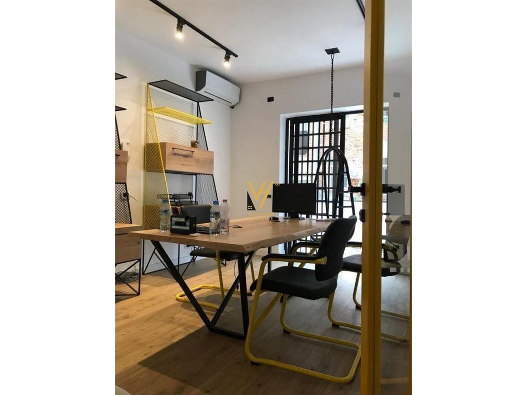 JEPET ZYRE 110 M2 ME QERA TE RRUGA E DURREST 1.100 EURO 2