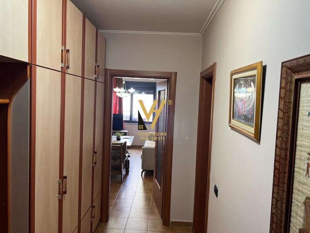 Shitet Apartament 2+1+2 te Rruga Qemal Stafa 103 m2