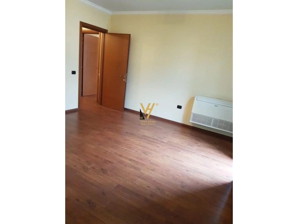 JEPET VILE 3-KATESHE ME QIRA NE BLLOKUN E VILAVE, SELITE 2.500 EURO 3