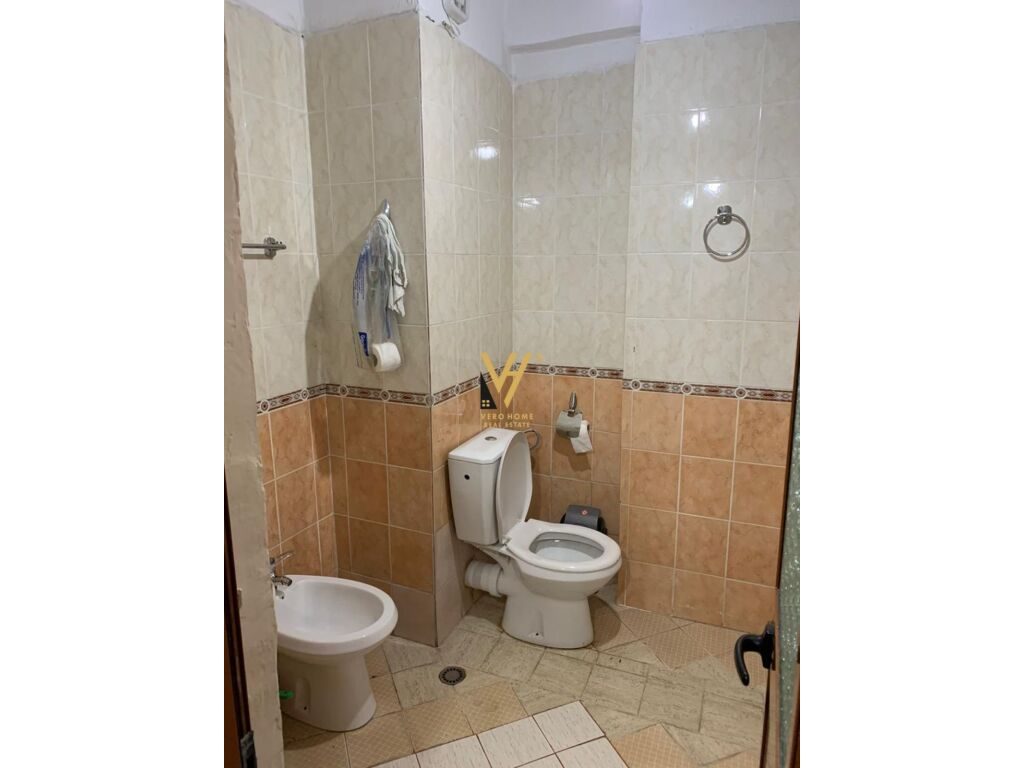 Jepet Apartament 2+1+ballkon me qera te Ish Parku 100 m2 3