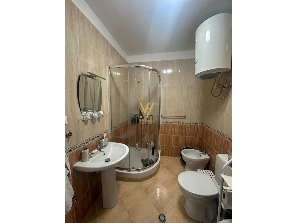 Jepet apartament 1+1+blk me qera te Rruga Islam Alla 90 m2 3