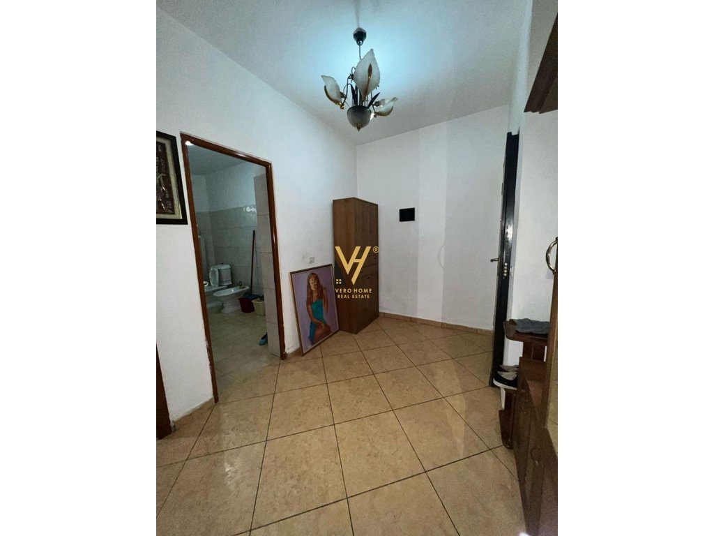 JEPET APARTAMENT 2+1+2 ME QERA TE KODRA E DIELLIT 550 EURO 4