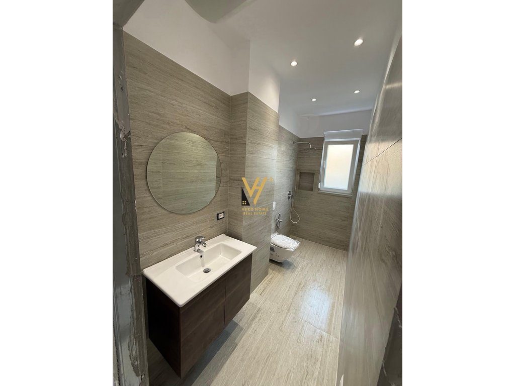 JEPET APARTAMENT 1+1+BLK ME QERA NE SELITE 52.000 LEKE 4
