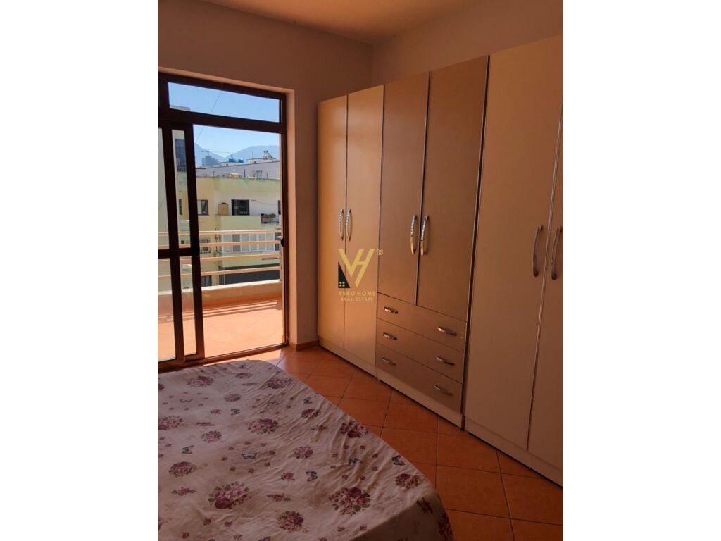 Jepet Apartament 2+1+2+ballkon me qera te Rruga e Kavajes 106 m2 3
