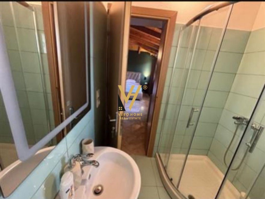 SHITET PAPAFINGO 3+1+3 NE SARANDE 255.000 EURO 4