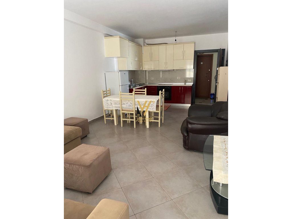 JEPET APARTAMENT 2+1+BLK ME QERA TEK KODRA E DIELLIT 55.000 LEKE 2