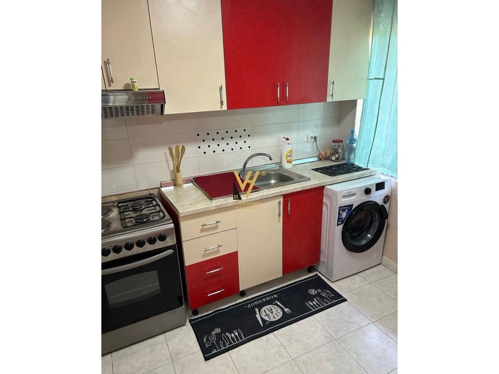JEPET APARTAMENT 1+1+BLK ME QERA MBRAPA MINISTRISE SE JASHTME 410 EURO 2
