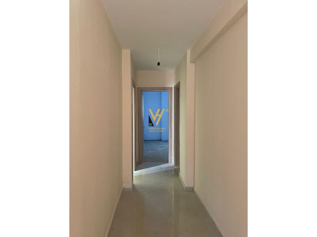 Shitet Apartament 3+1+2+post parkimi te Kopshti Botanik 128 m2 3