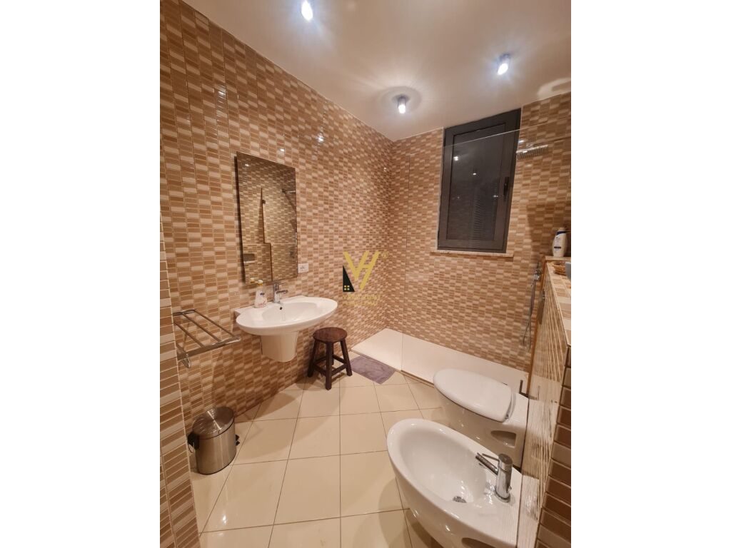Jepet Apartament 1+1+ballkon me qera te Garda , Blloku 66 m2 3