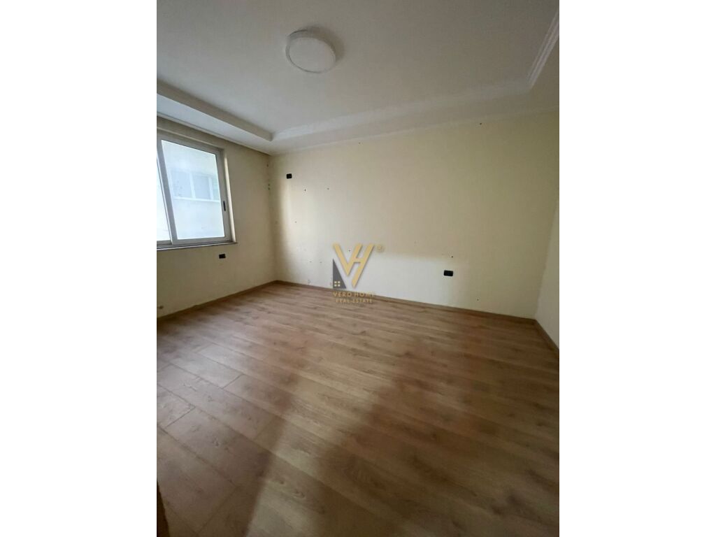 Shitet apartament 2+1 te Rruga Perlat Rexhepi, Bllok 110 m2