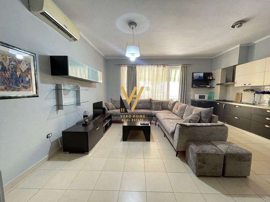 JEPET APARTAMENT 2+1+2+BLK ME QERA TEK KOPSHTI ZOOLOGJIK 700 EURO