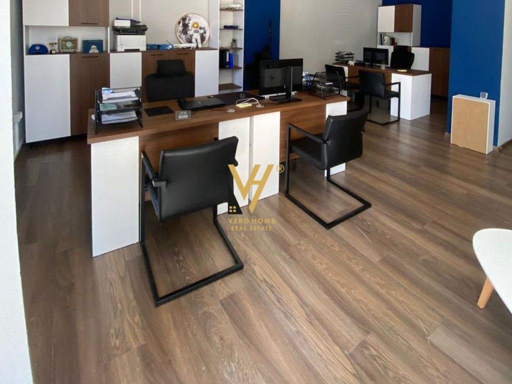 JEPET AMBIENT BIZNESI 50 M2 ME QERA TE RRUGA NDRE MJEDA 75.000 LEKE 2