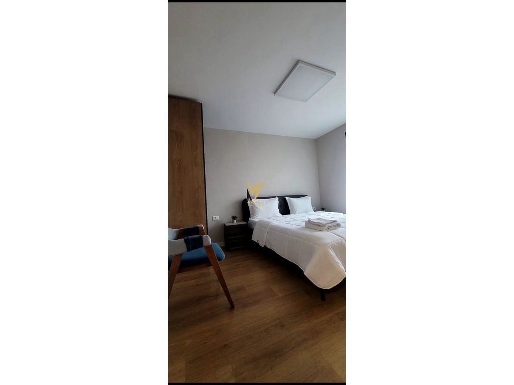 JEPET APARTAMENT 2+1 ME QIRA TE 21 DHJETORI 950 EURO 4