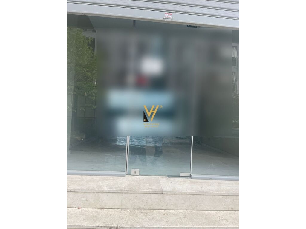 Jepet Dyqan me qera te Universiteti Europian 85 m2