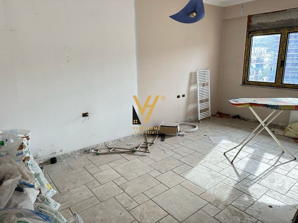 SHITET APARTAMENT DUBLEX TE KOMUNA E PARISIT 370.000 EURO
