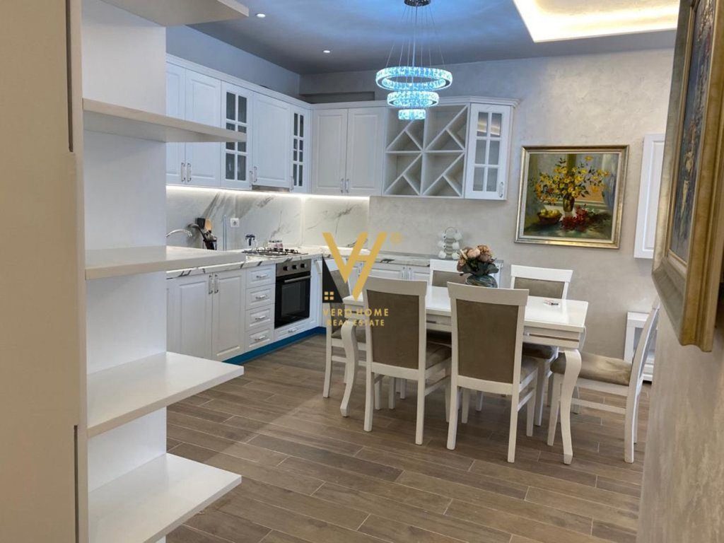 JEPET APARTAMENT 2+1+BLK ME QERA NE YZBERISHT 60.000 LEKE 2