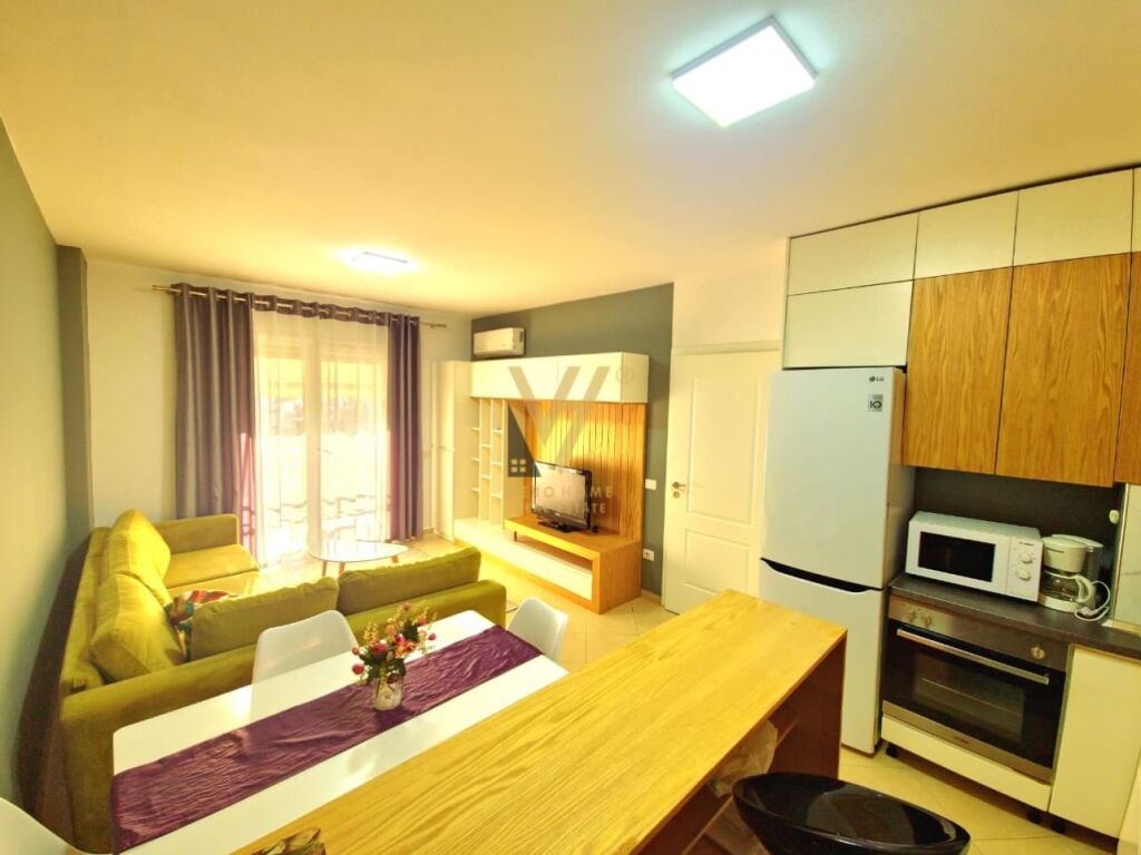 Jepet Apartament 2+1 +2+Post Parkimi me qera te Rruga 5 maji 120 m2 3