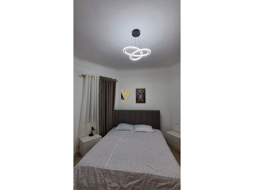 JEPET APARTAMENT 1+1 ME QERA NE QENDER 70.000 LEKE 4