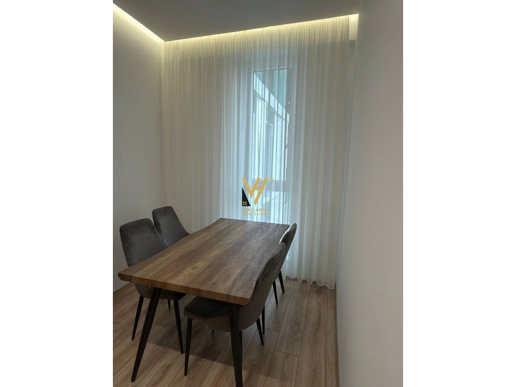 JEPET APARTAMENT 2+1+BLK ME QERA TE KOMUNA E PARISIT 1.100 EURO 2