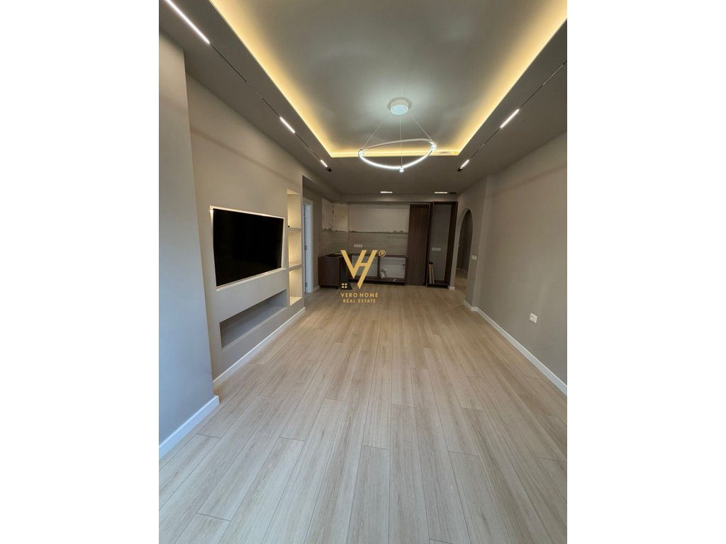 SHITET APARTAMENT 2+1+2 TE KOMUNA PARISIT 275.000 EURO 4