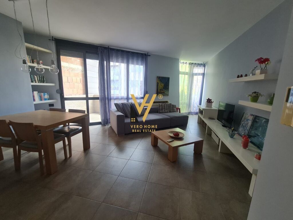 Jepet Apartament 1+1+ballkon me qera te Garda , Blloku 70 m2