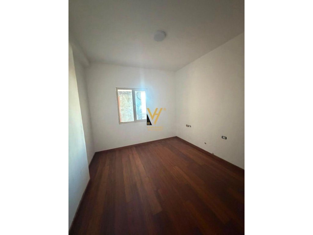 SHITET GODINE 5-KATESHE TE 21 DHJETORI 2.360.000 EURO 3