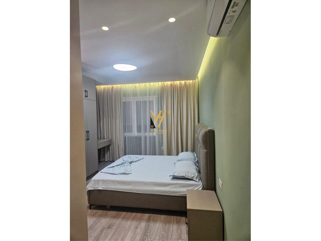 JEPET APARTAMENT 2+1+2+BLK ME QERA TE ISH DOGANA 700 EURO 4