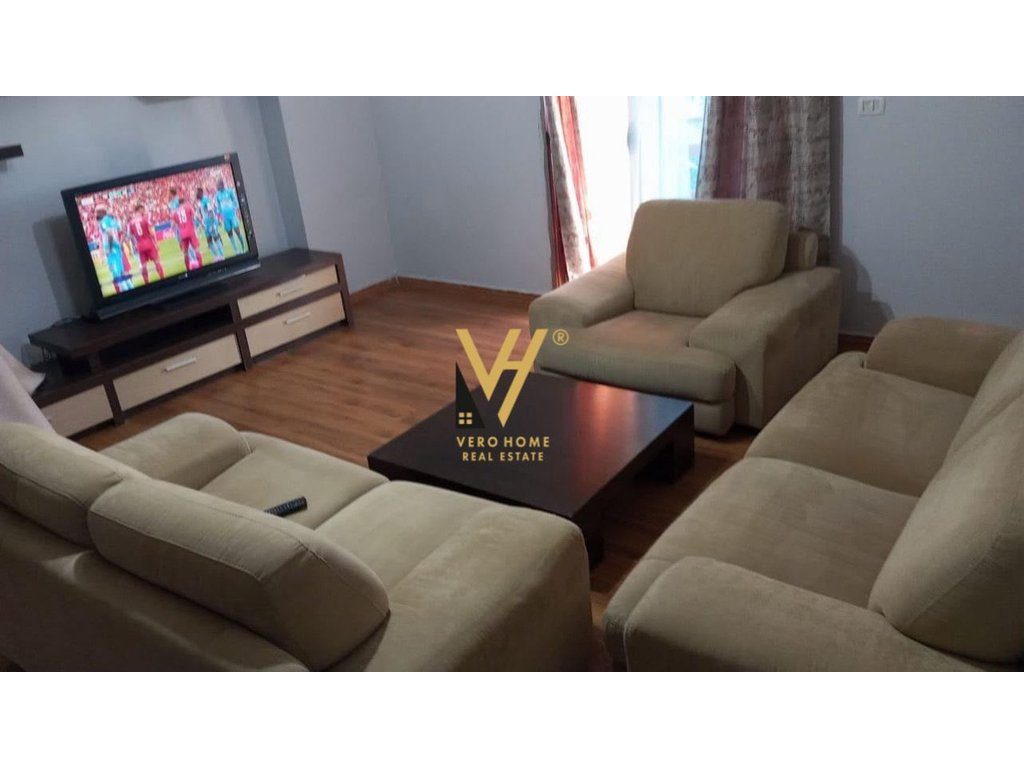 JEPET APARTAMENT 1+1+BLK ME QERA NE PORCELAN 50.000 LEKE 2