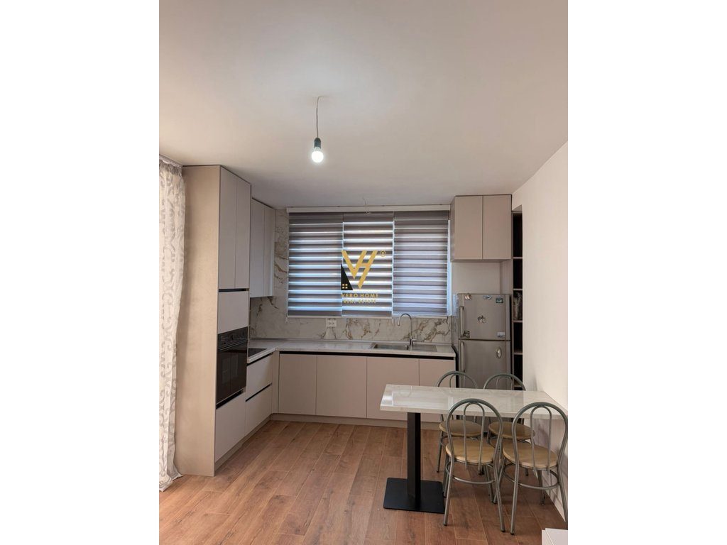 JEPET APARTAMENT 1+1+BLK ME QIRA TE RRUGA E KOSOVAREVE 65.000 LEKE 2