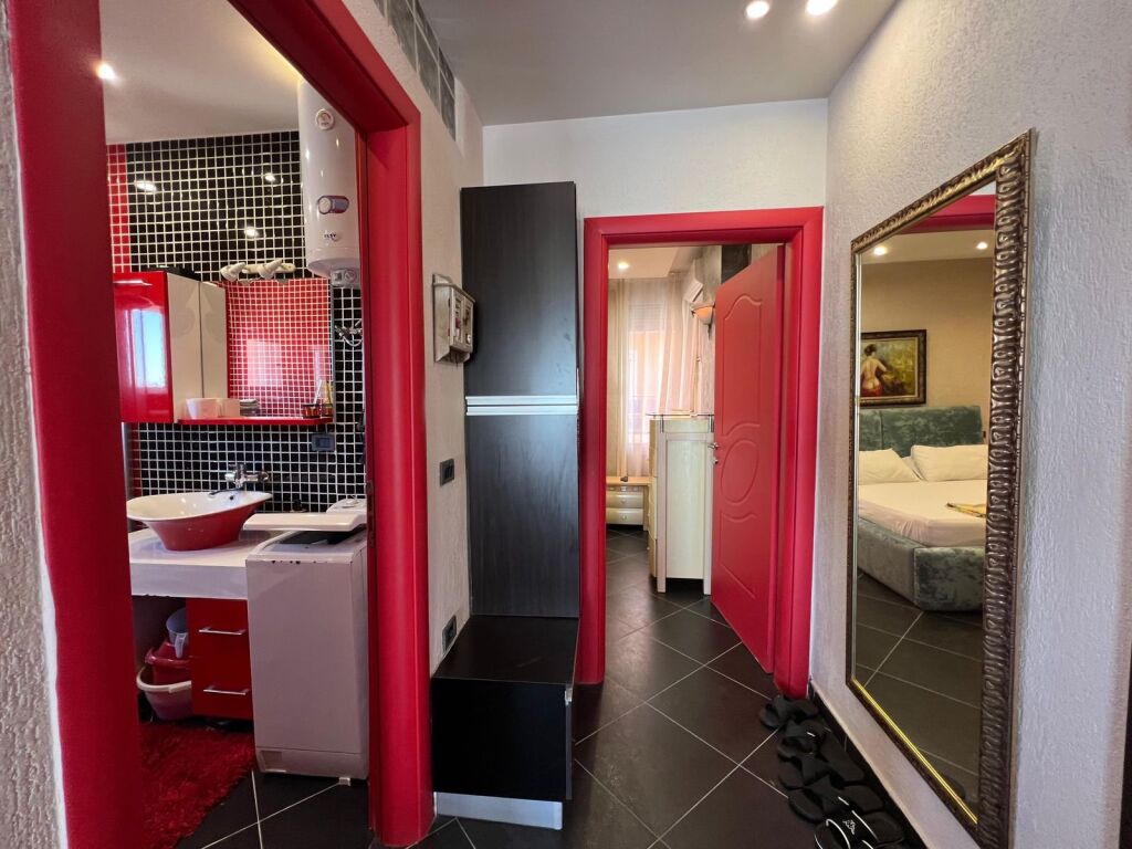 Jepet Apartament 1+1+ballkon me qera ne Durres 66 m2 3
