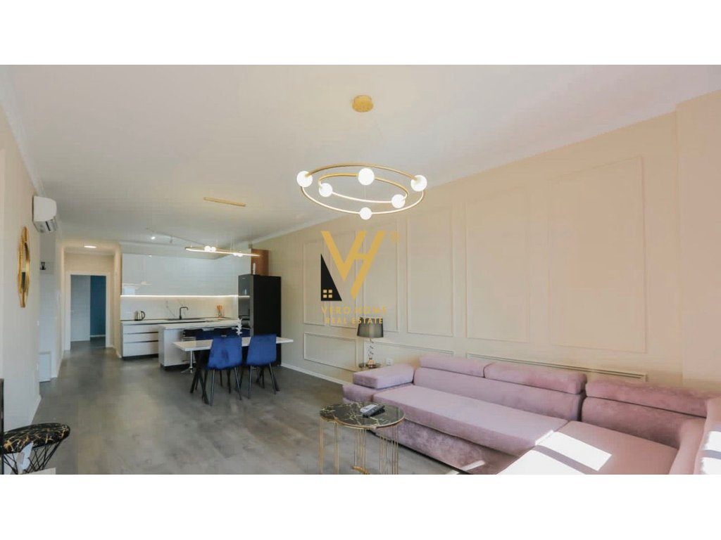 JEPET APARTAMENT 2+1+2+2BLK ME QIRA TE KOMUNA E PARISIT 1.300 EURO 3