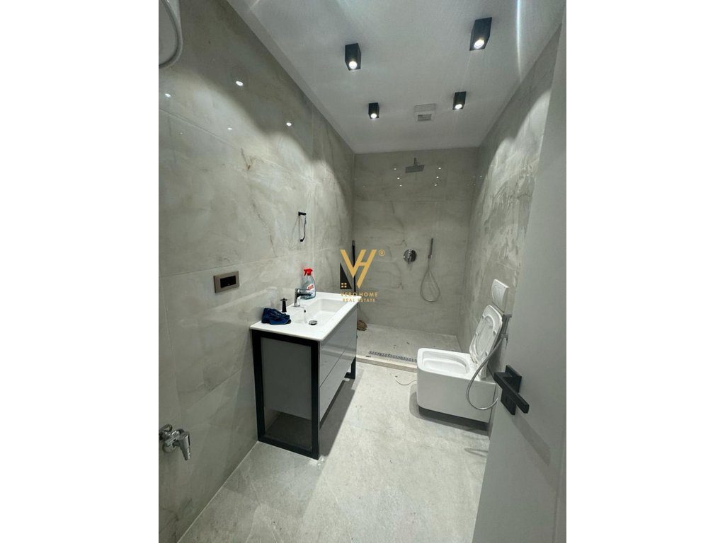 JEPET GARSONIERE 35 M2 ME QIRA TE KOMUNA E PARISIT 550 EURO 3
