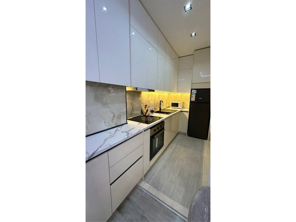 JEPET APARTAMENT 1+1+BLK ME QERA TE PAZARI I RI 600 EURO 2