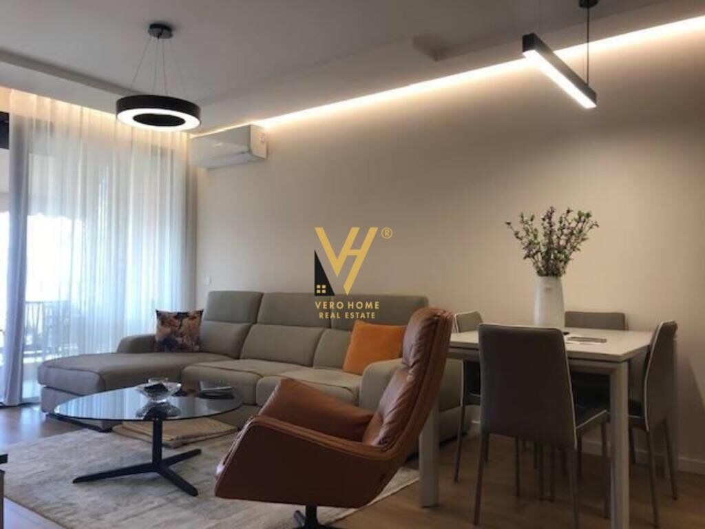 Shitet Apartament 2+1+2 te Rruga Kongresi i Manastirit 100.7 m2