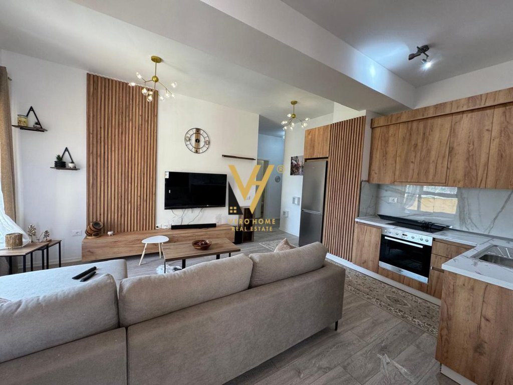 JEPET APARTAMENT 2+1 ME QIRA TE MANGALEM, ALI DEM 500 EURO 2