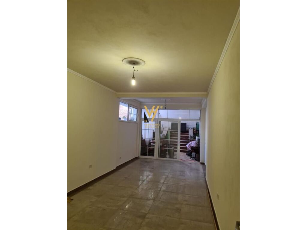 Jepet Zyre me qera te Qyteti i Studentit 140 m2