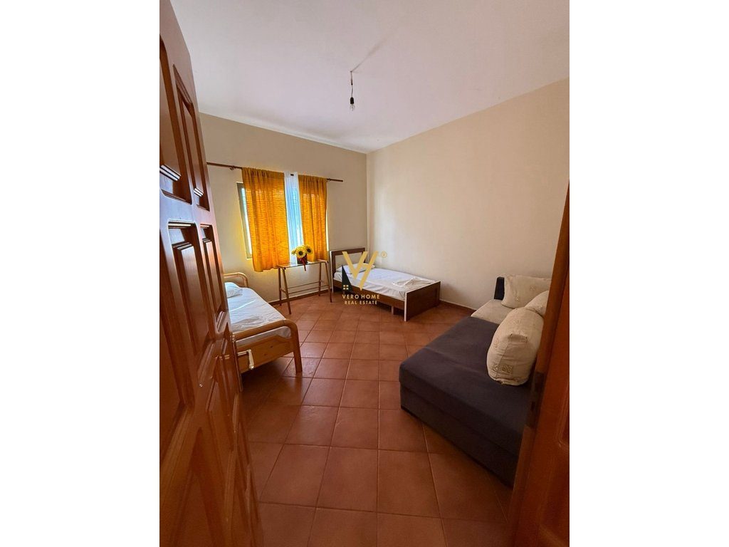 JEPET HYRJE VILE 2+1 ME QIRA NE ASTIR 450 EURO 3