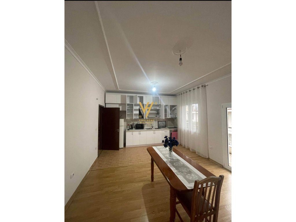 JEPET HYRJE 2+1+2BK ME QIRA TE 5 MAJI 45.000 LEKE 2