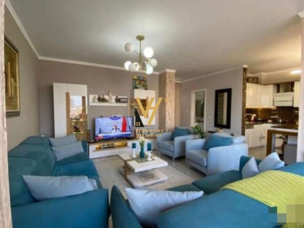 JEPET APARTAMENT 3+1+2+BLK ME QERA TE RRUGA E ELBASANIT 1.000 EURO