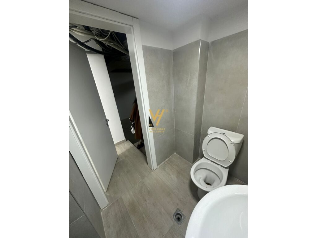Jepet Ambient Biznesi me qera ne Qender 620 m2 3