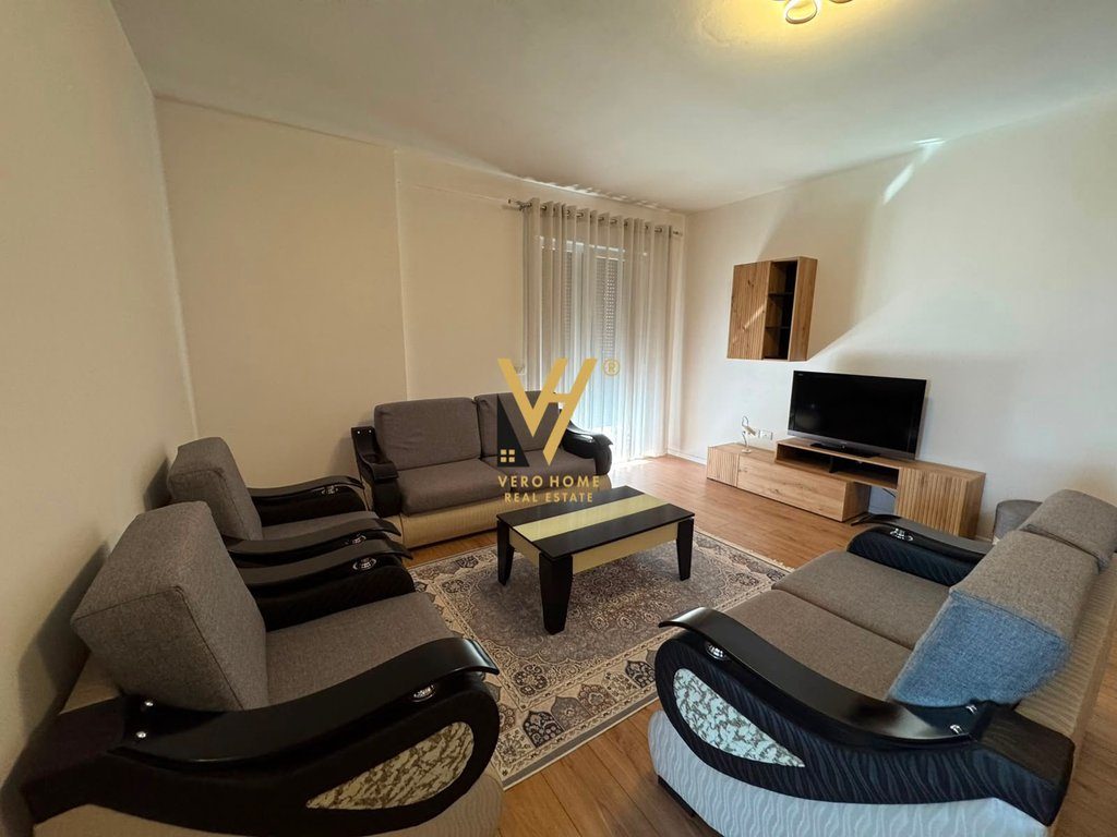 JEPET APARTAMENT 2+1+BLK ME QERA NE PASKUQAN 50.000 LEKE