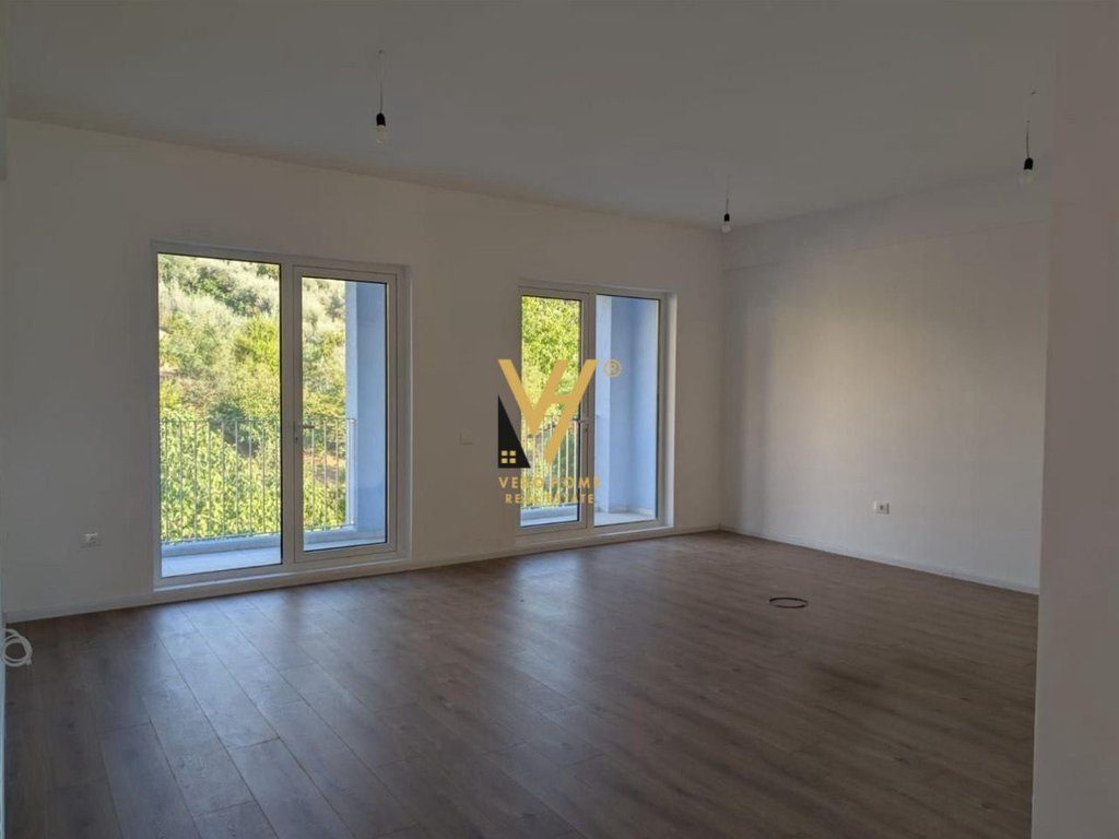 JEPET APARTAMENT 2+1+BLK ME QERA TE REZ OXA, RR.DALIP TOPI 550 EURO