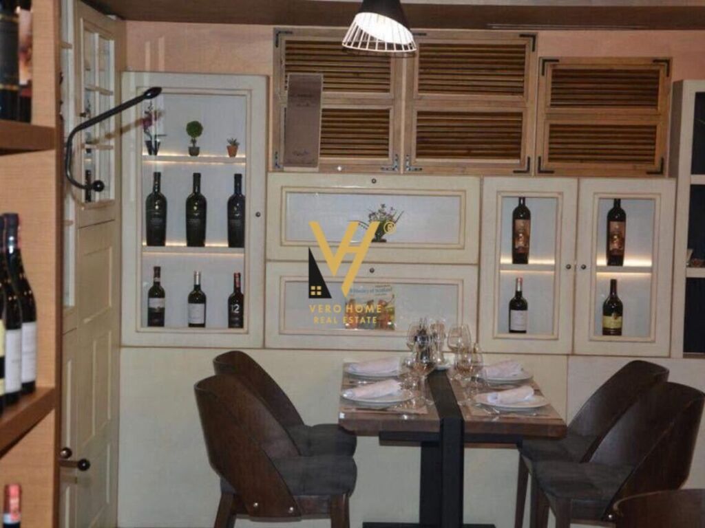 Jepet Restorant me qera te Rruga e Durresit 157 m2 2