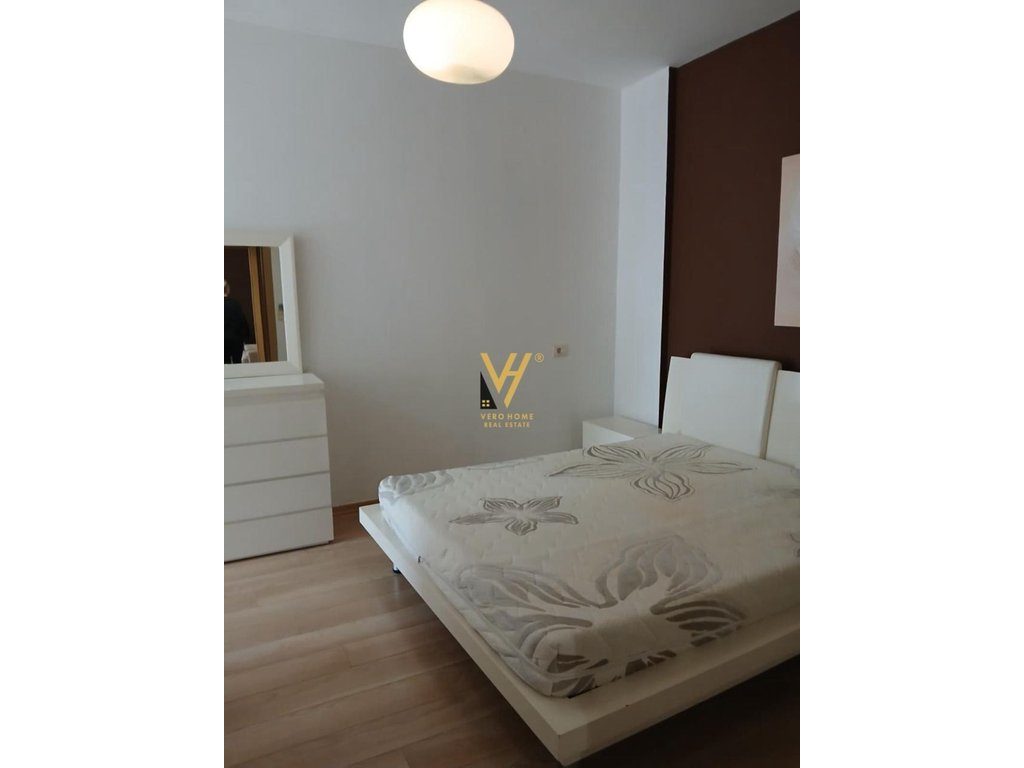 JEPET APARTAMENT 2+1+2 ME QIRA TE RRUGA PETI 70.000 LEKE 4