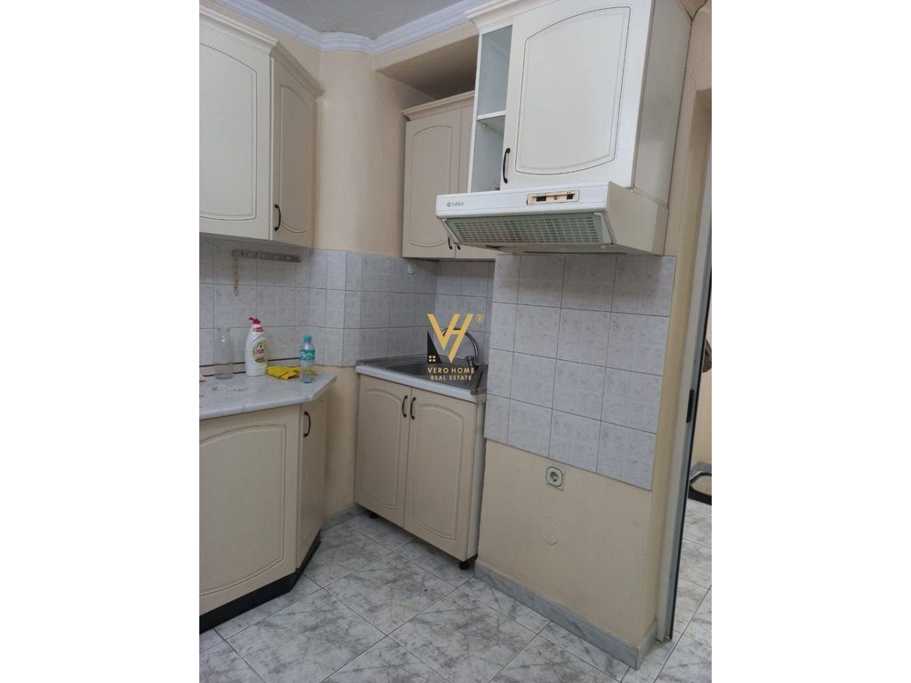 JEPET APARTAMENT 1+1+BLK ME QERA TEK RRUGA E KAVAJES 550 EURO 2