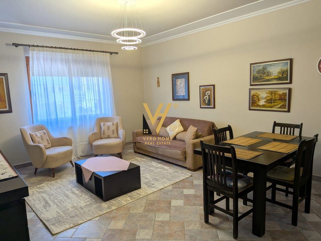 JEPET APARTAMENT 1+1+BLK ME QERA TEK RRUGA ELBASANIT 60.000 LEKE