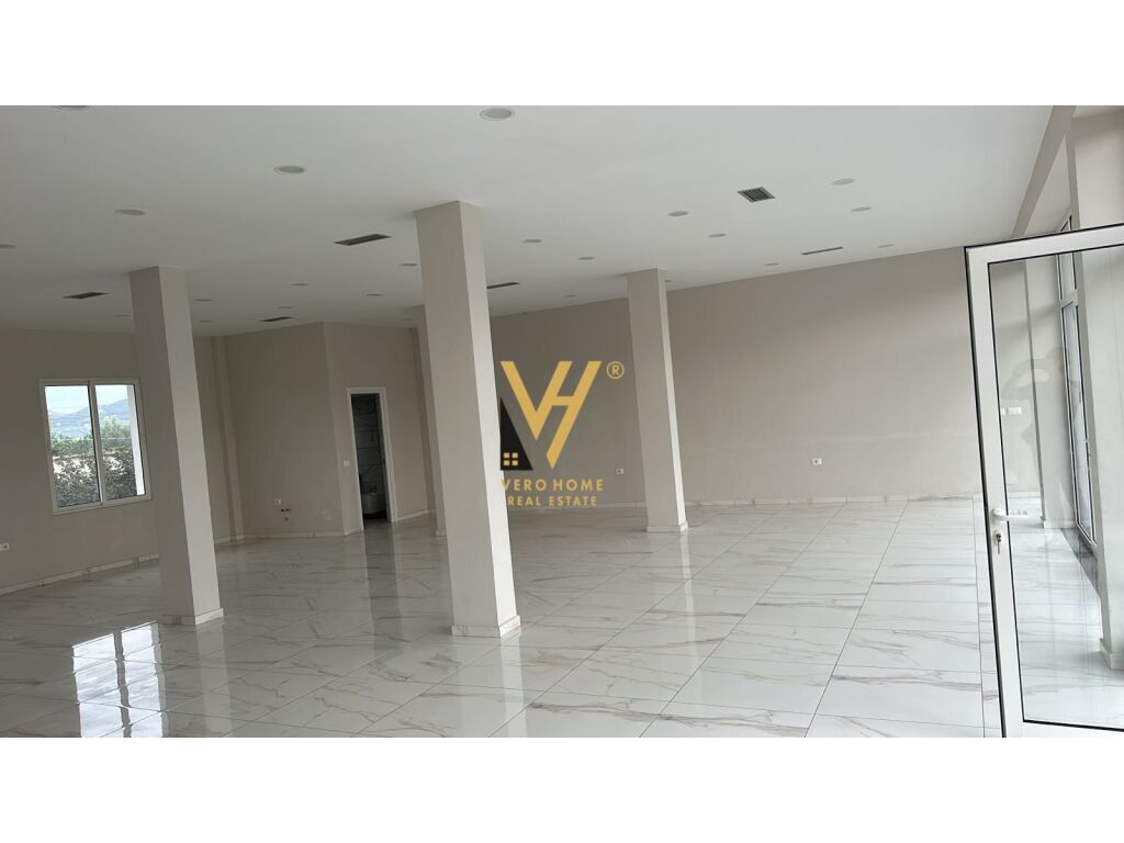 Jepet Ambient Biznesi me qera ne Laknas 180 m2