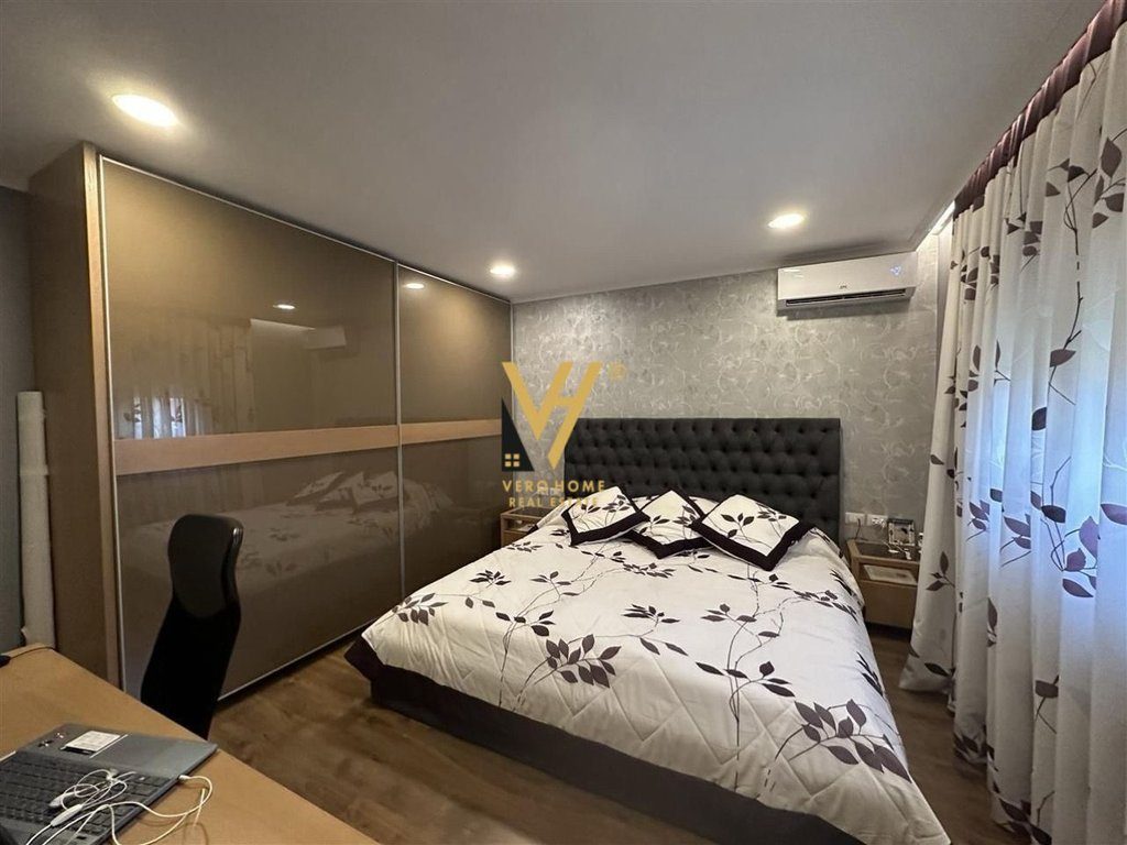 SHITET APARTAMENT 2+1+BLK TE RRUGA IRFAN TOMINI 4