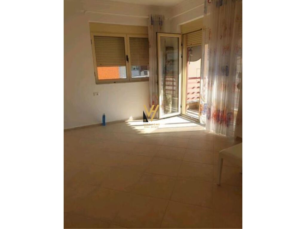 Jepet Apartament 2+1+2+ballkon me qera te Liqeni i Thate 110 m2 2