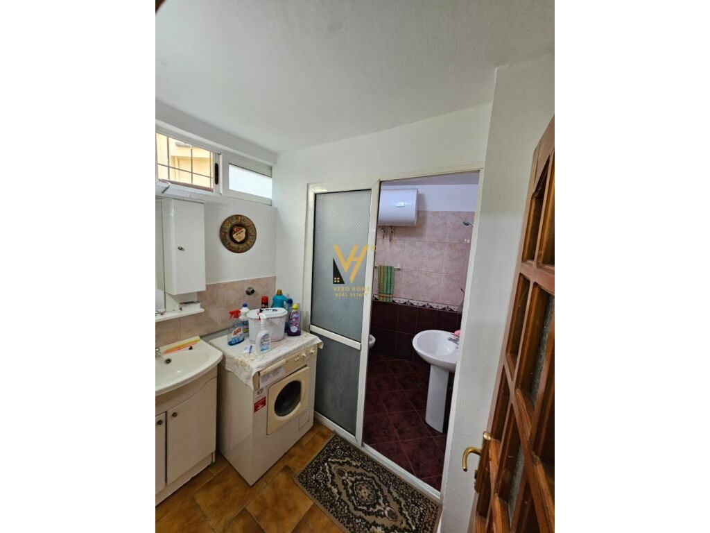Jepet Apartament 2+1+ballkon me qera te 21 Dhjetori 80 m2 4